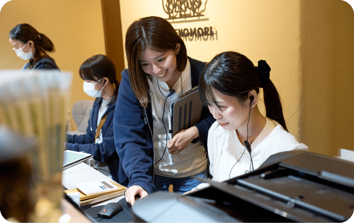 img-top-recruit-02@2x-min